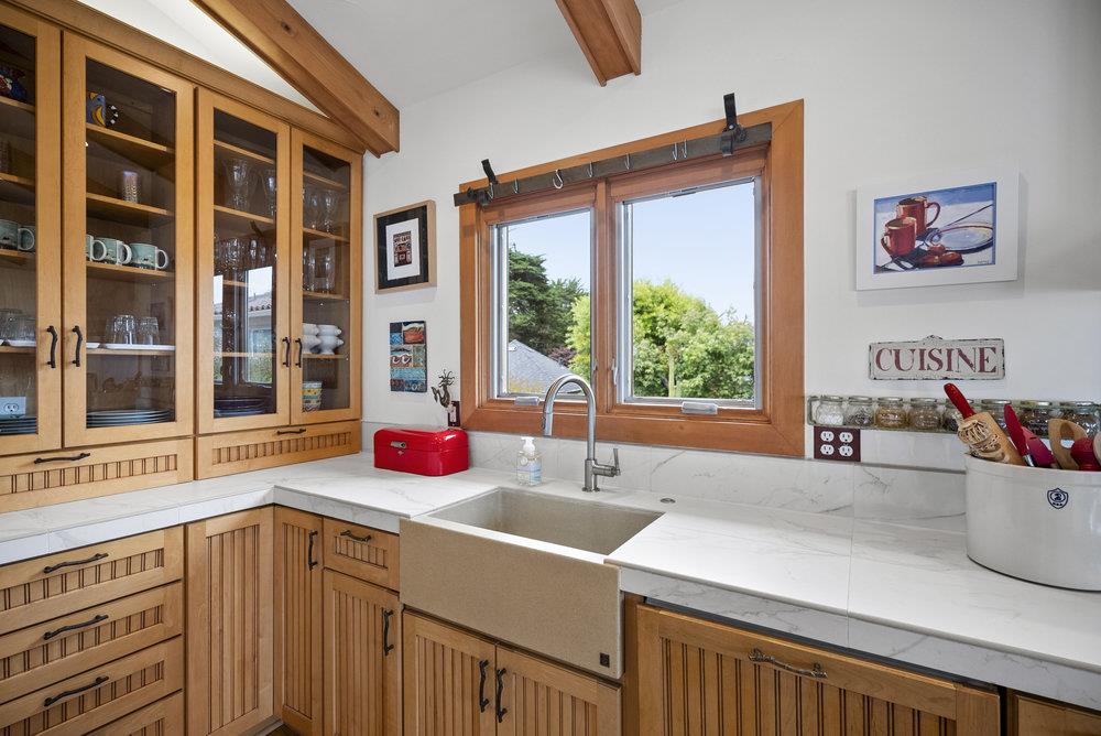 325 Kingsbury DR