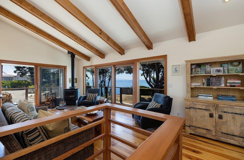325 Kingsbury DR