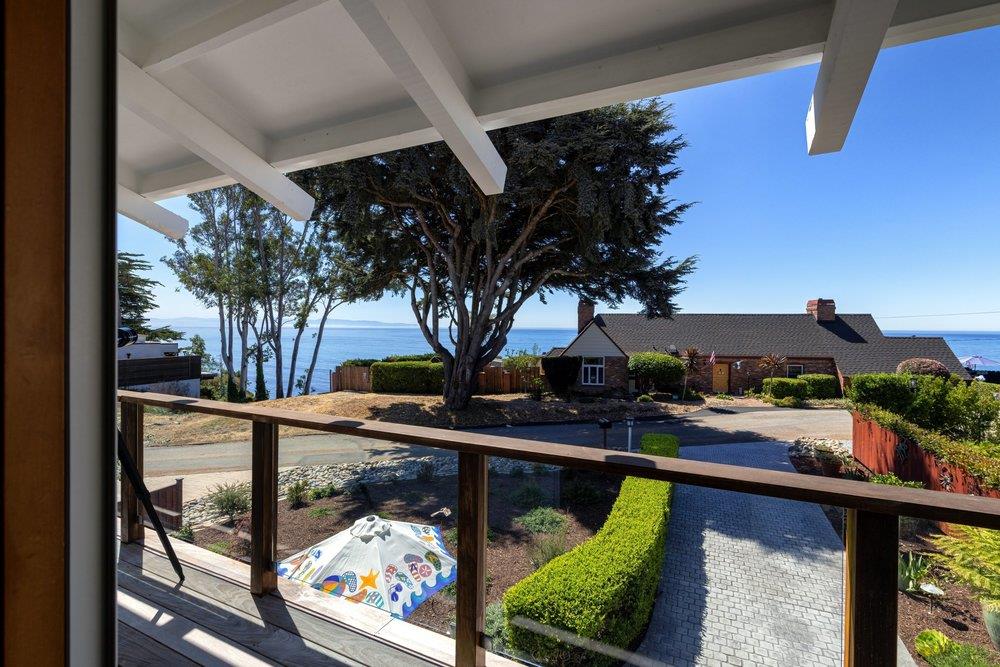 325 Kingsbury DR