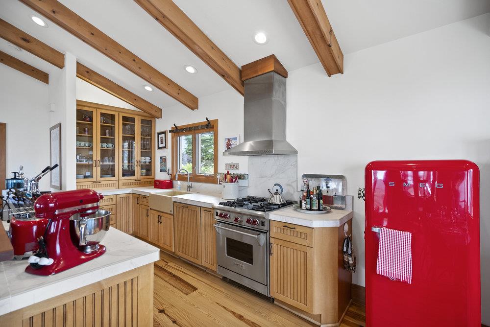 325 Kingsbury DR