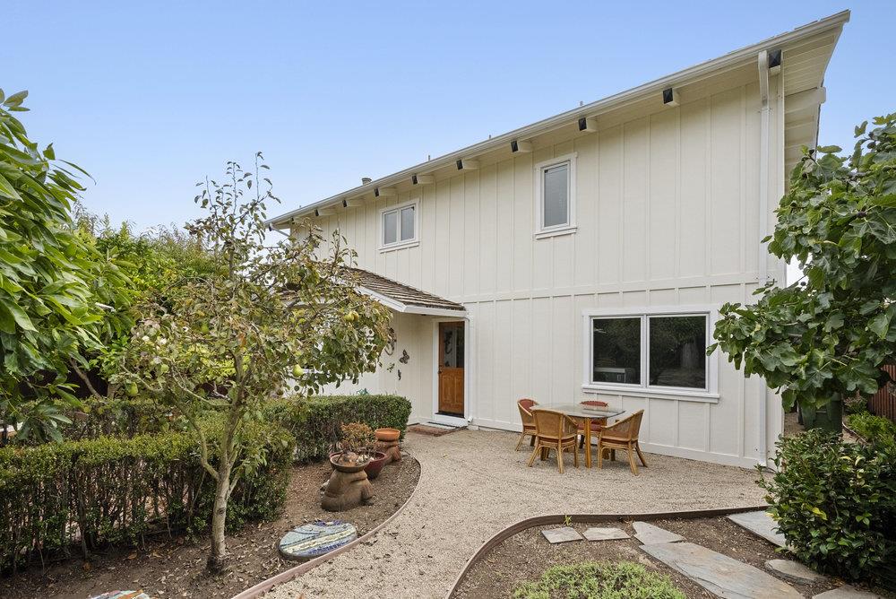 325 Kingsbury DR