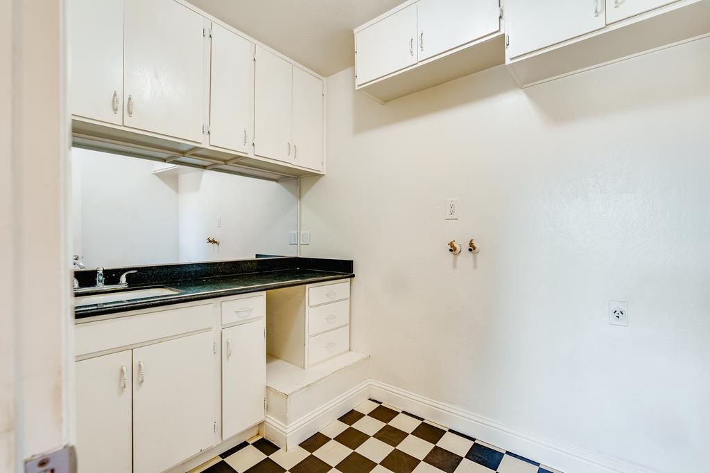 8420 Diane CT
