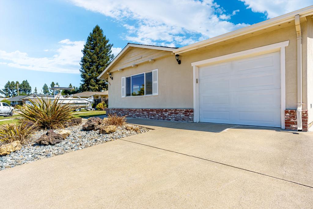 8420 Diane CT