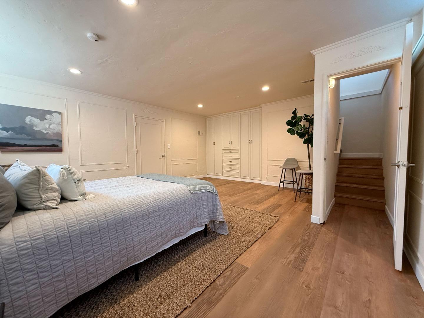 700 Escalona DR