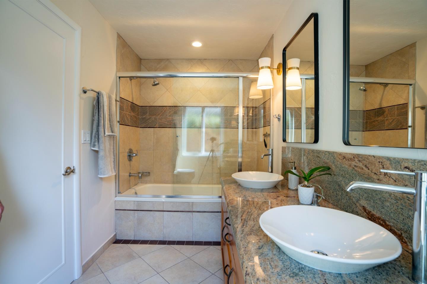 700 Escalona DR
