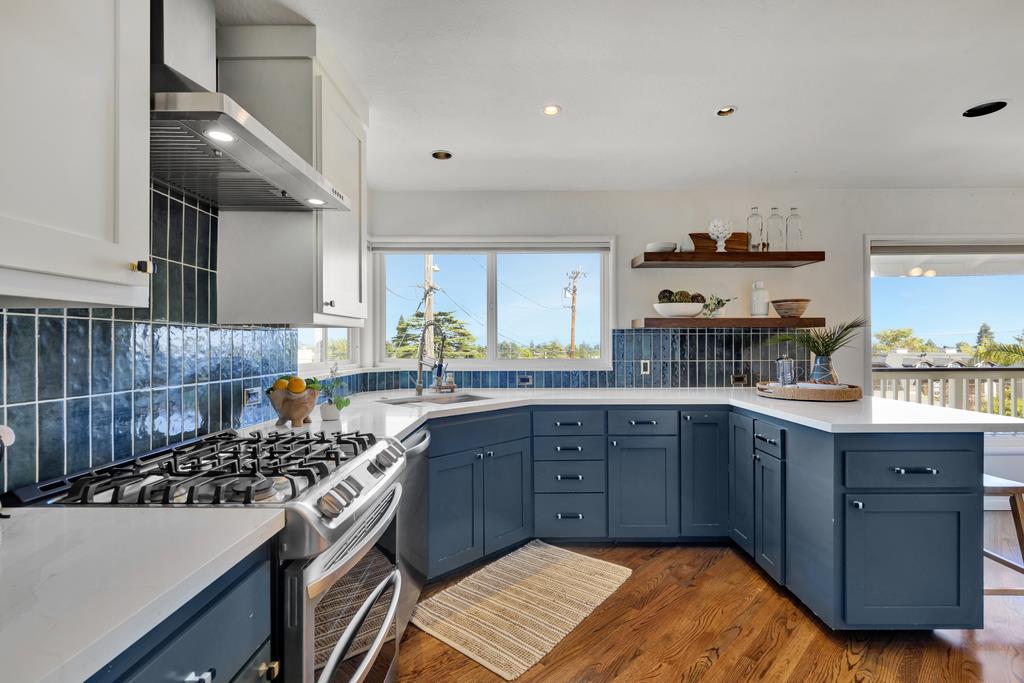 700 Escalona DR