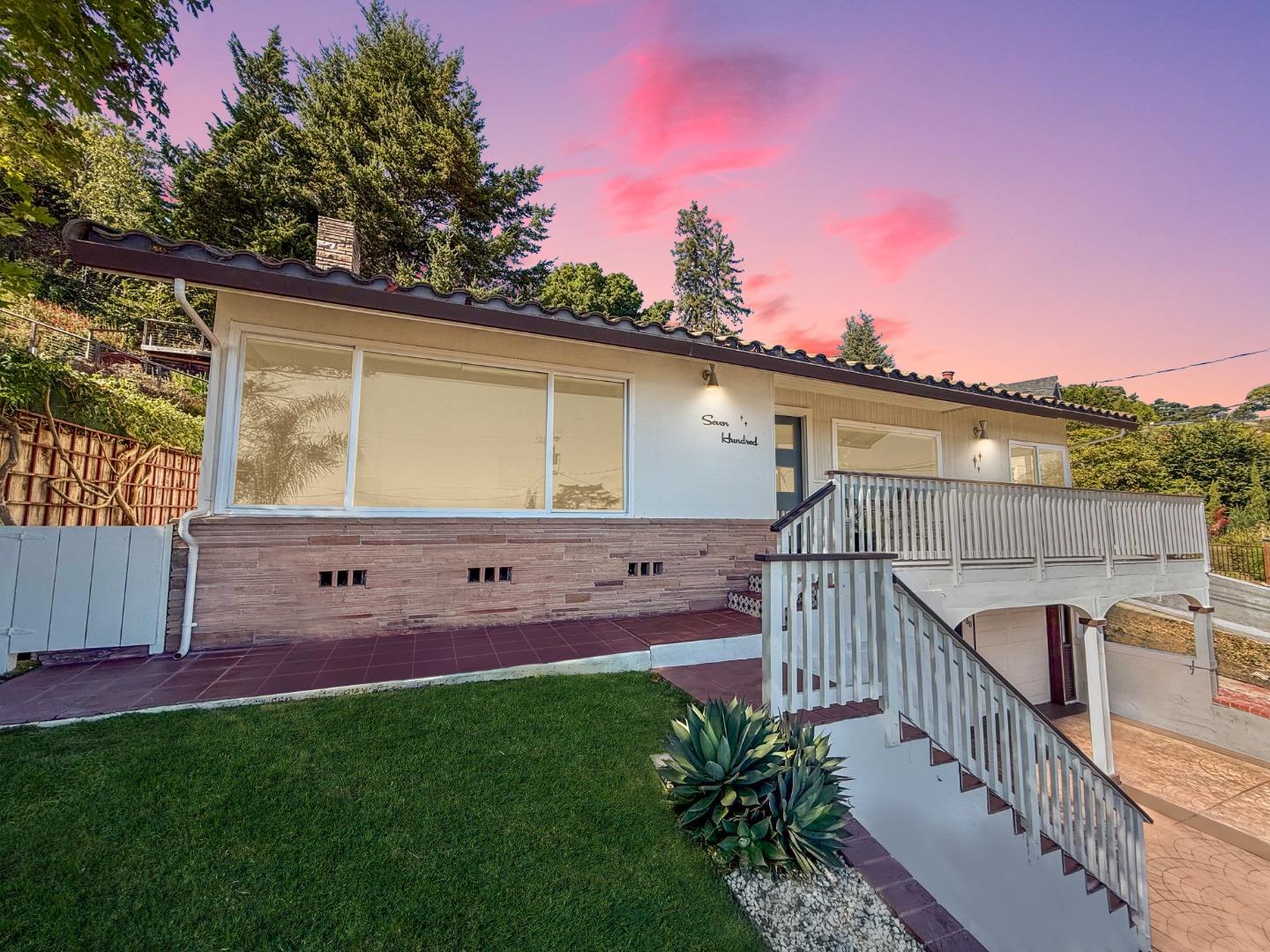700 Escalona DR