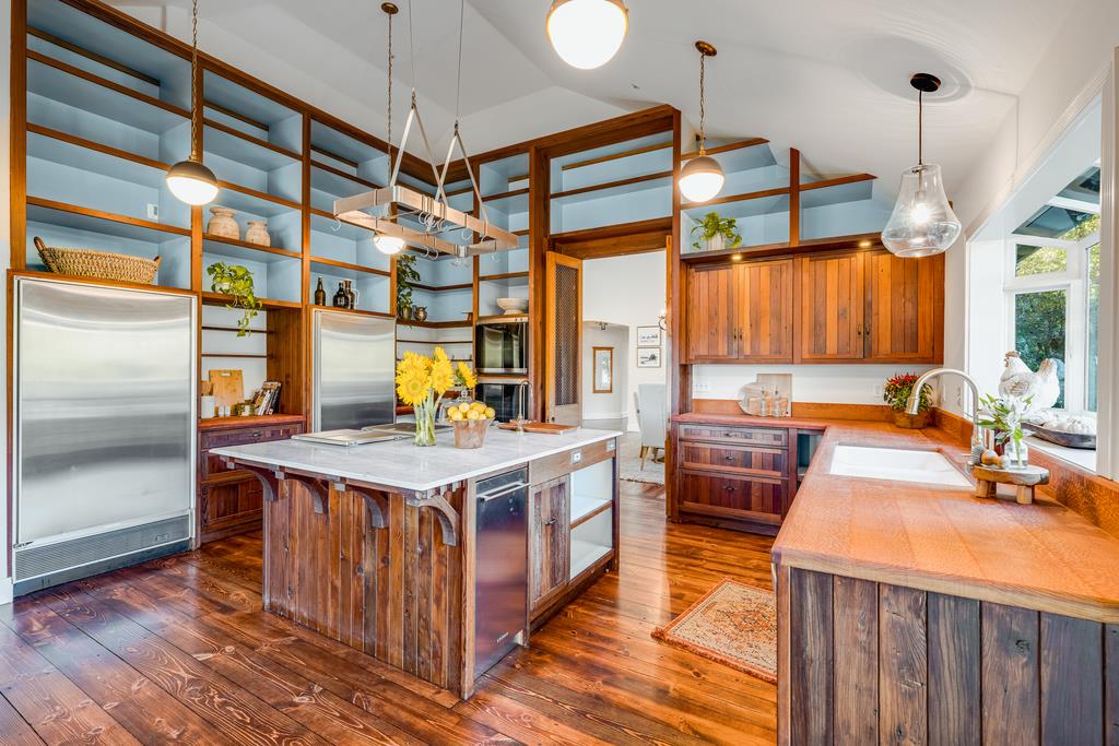 1000 Larkin Valley RD