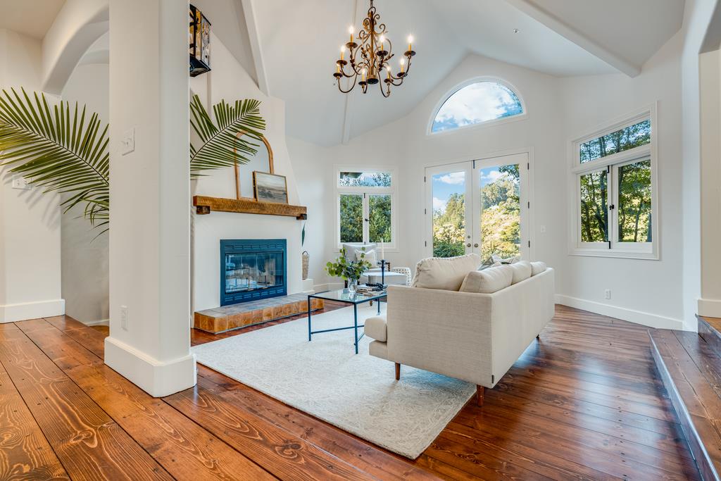 1000 Larkin Valley RD