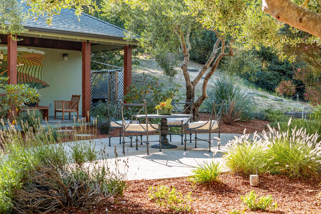 1000 Larkin Valley RD