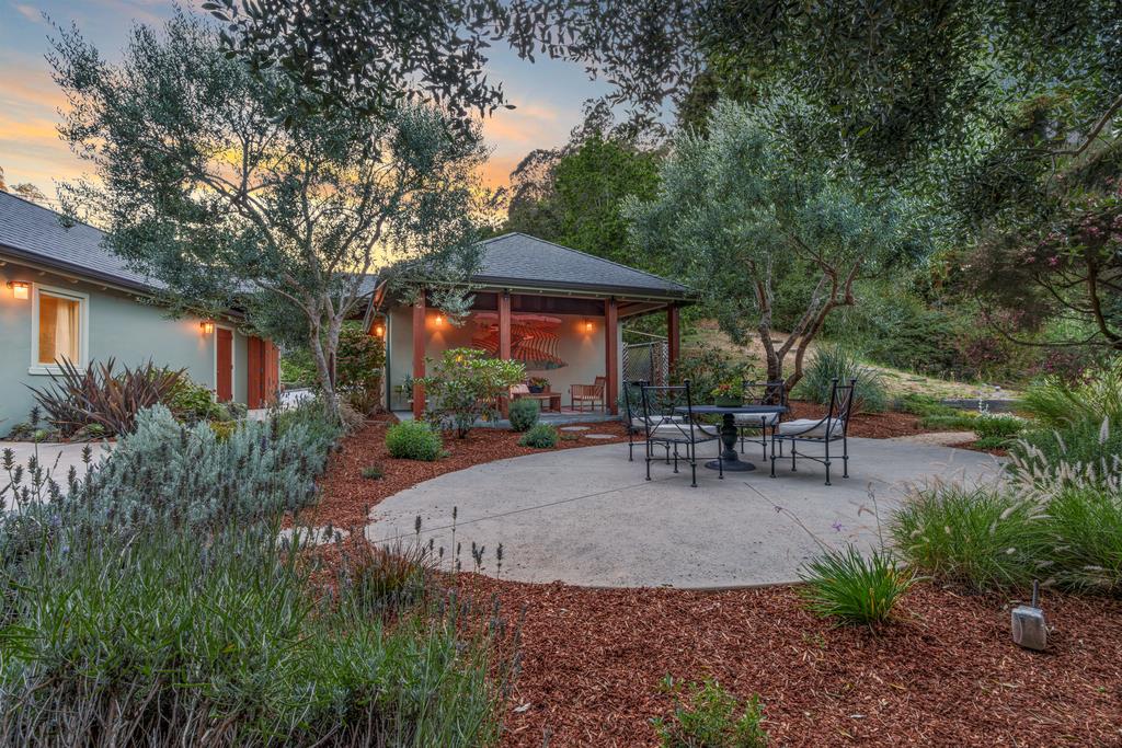 1000 Larkin Valley RD