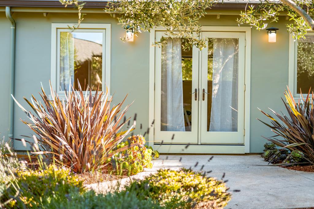 1000 Larkin Valley RD