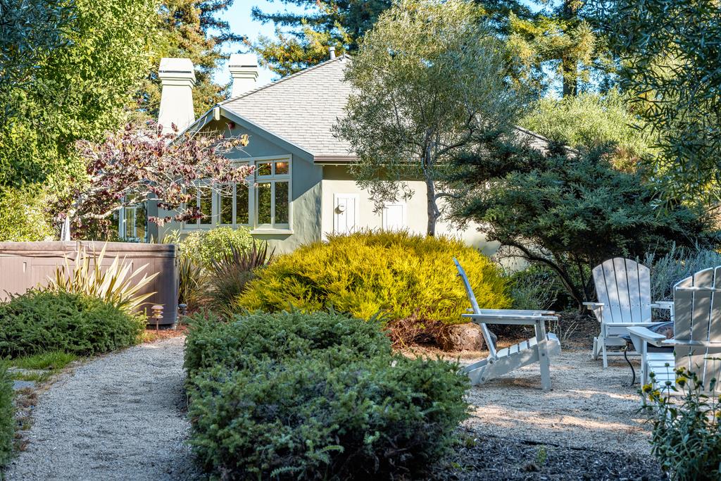 1000 Larkin Valley RD