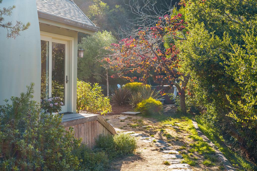 1000 Larkin Valley RD