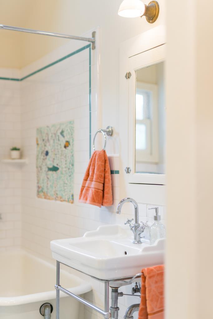 1000 Larkin Valley RD