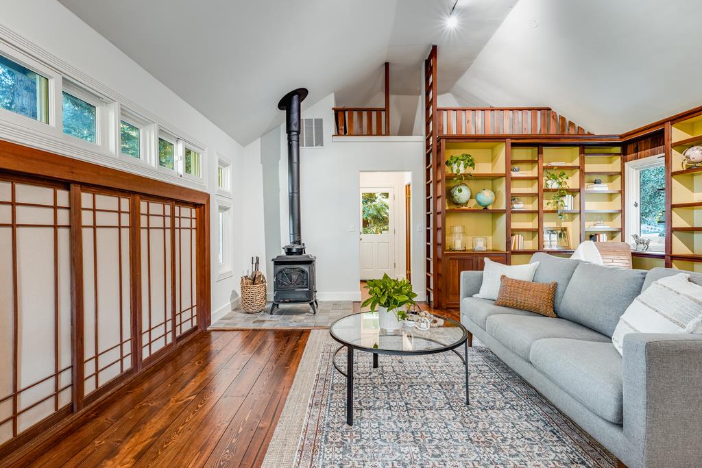 1000 Larkin Valley RD