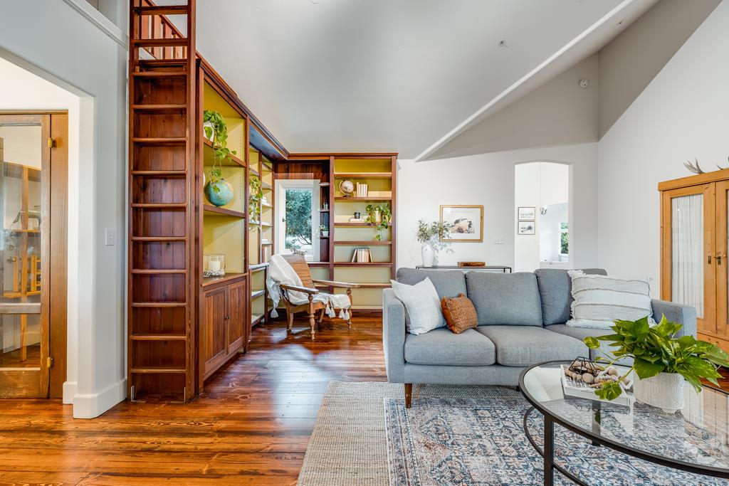 1000 Larkin Valley RD