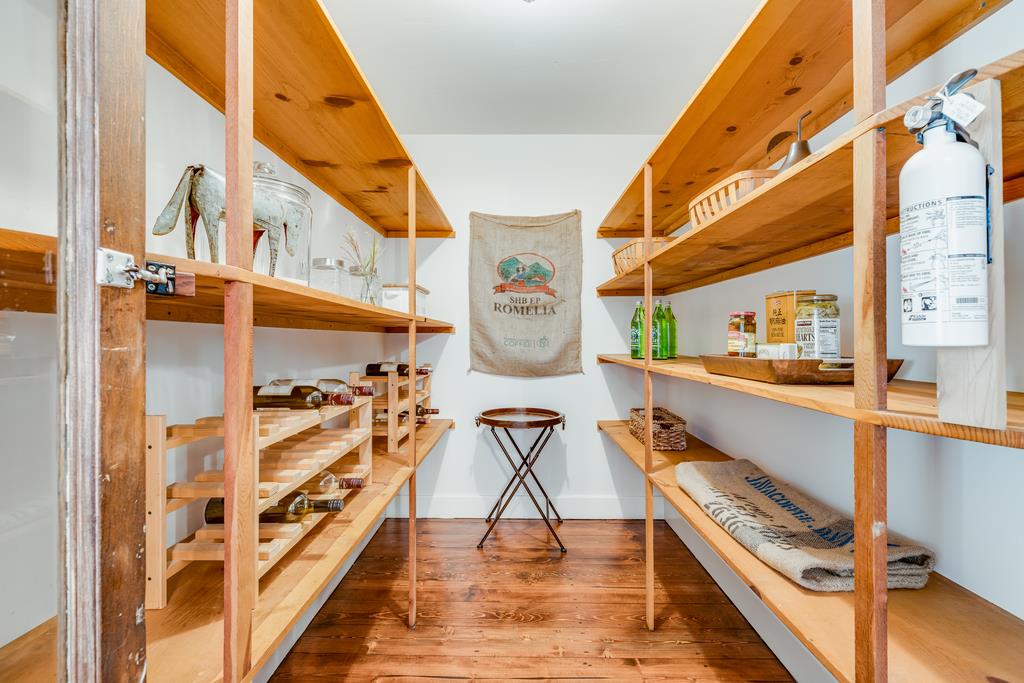 1000 Larkin Valley RD