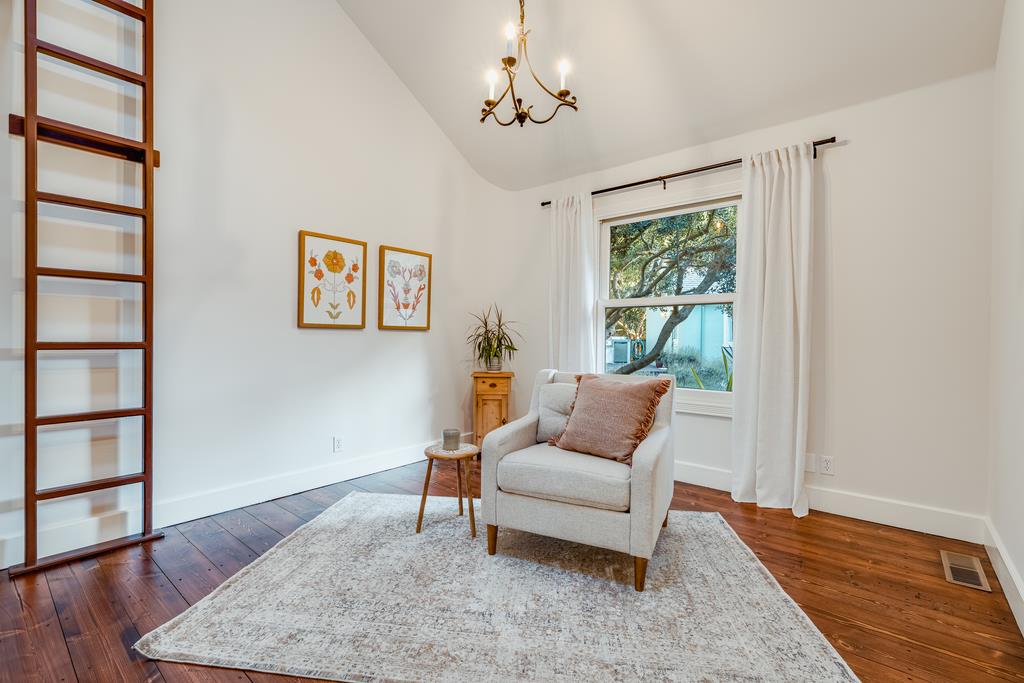 1000 Larkin Valley RD