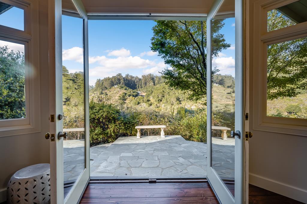 1000 Larkin Valley RD