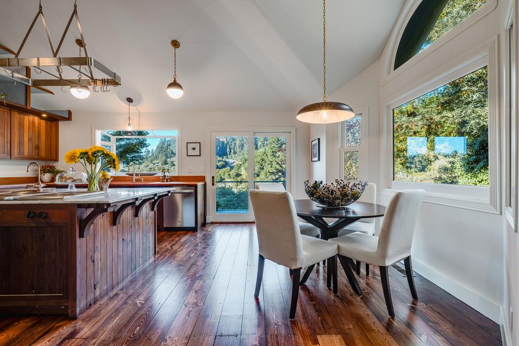 1000 Larkin Valley RD