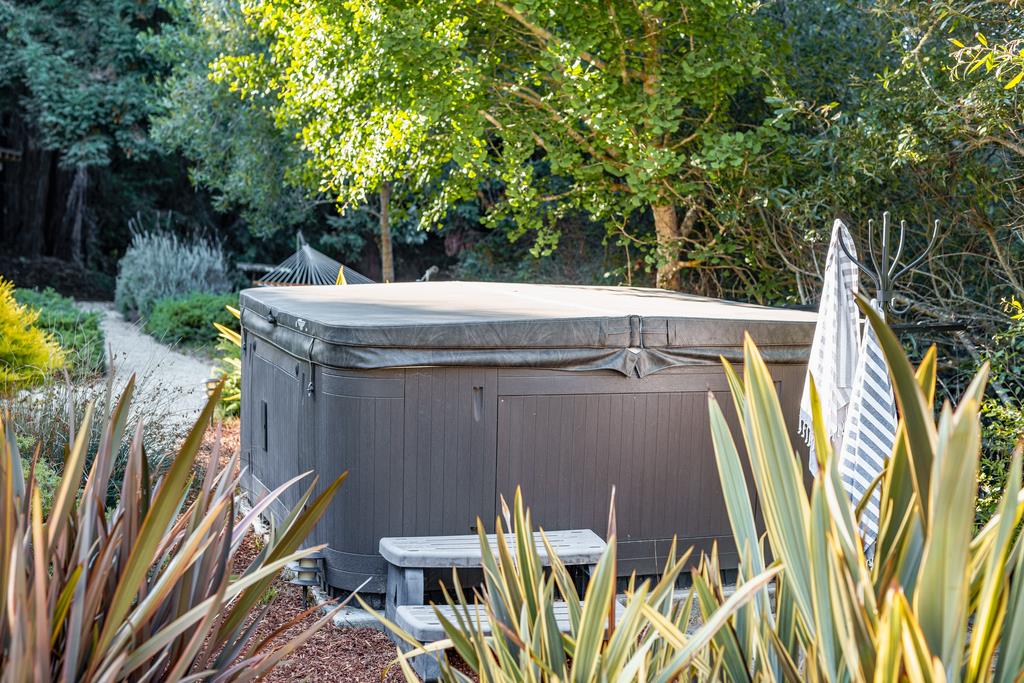 1000 Larkin Valley RD