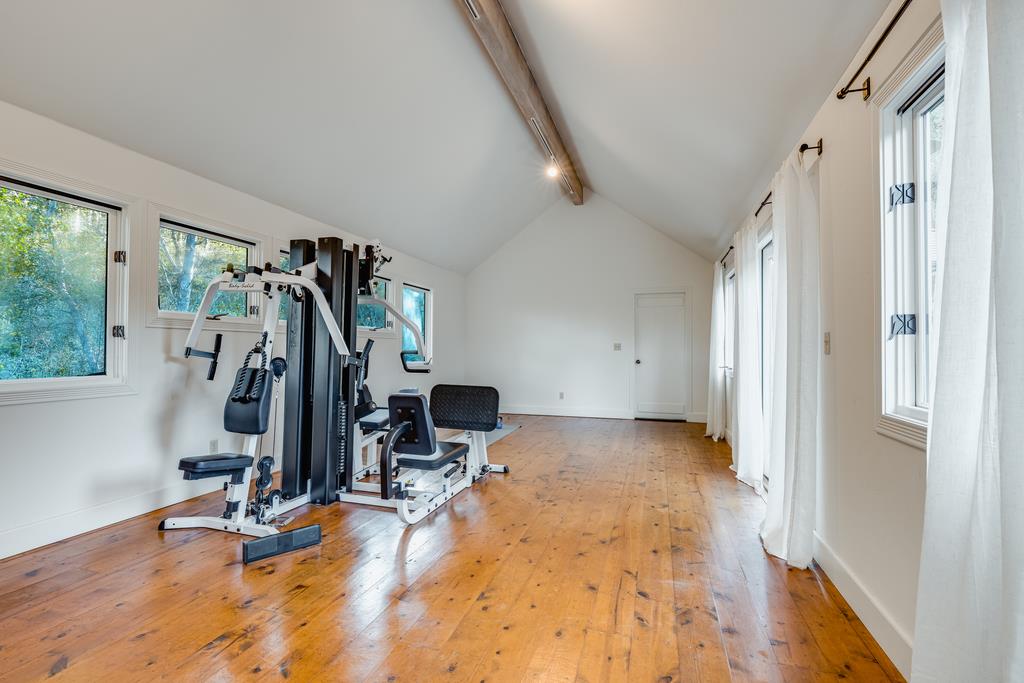 1000 Larkin Valley RD