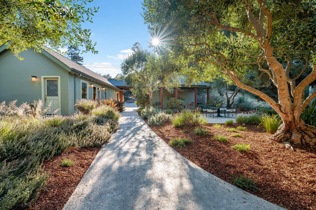 1000 Larkin Valley RD