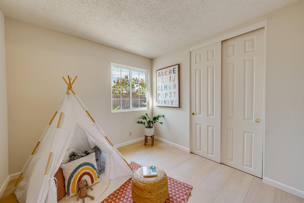 3011 Remington WAY