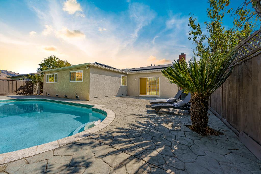 3011 Remington WAY