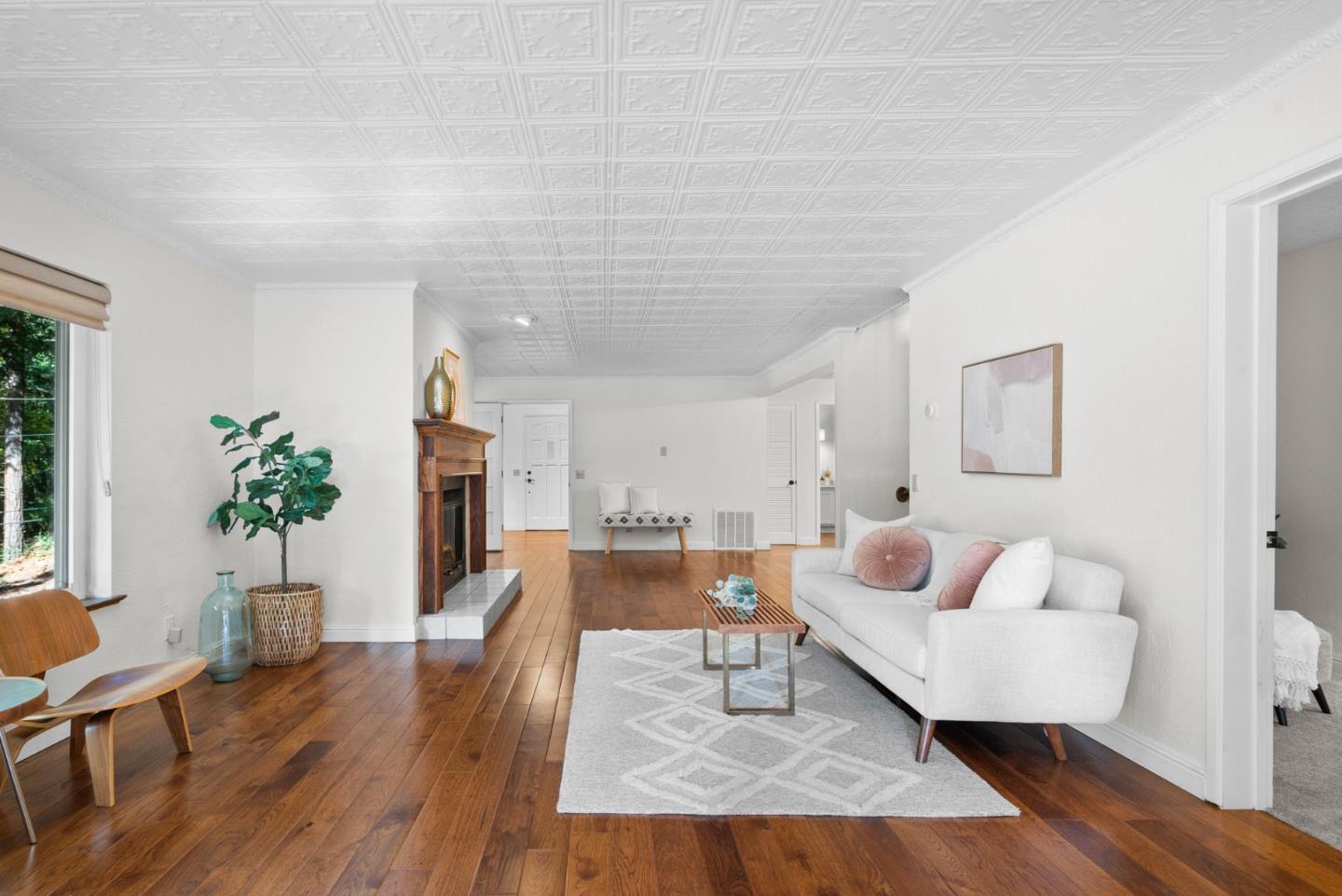 1252 Redwood DR