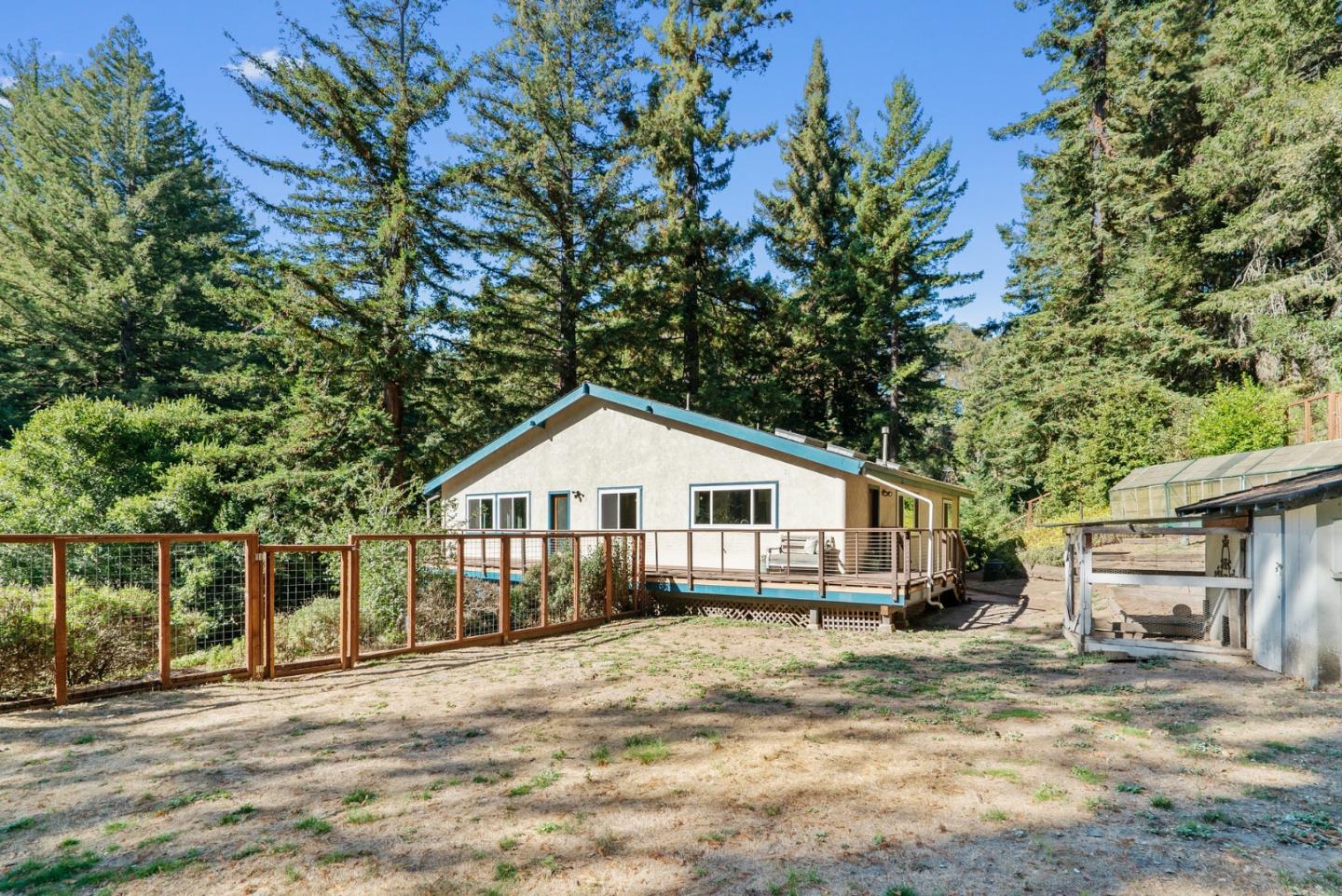 1252 Redwood DR