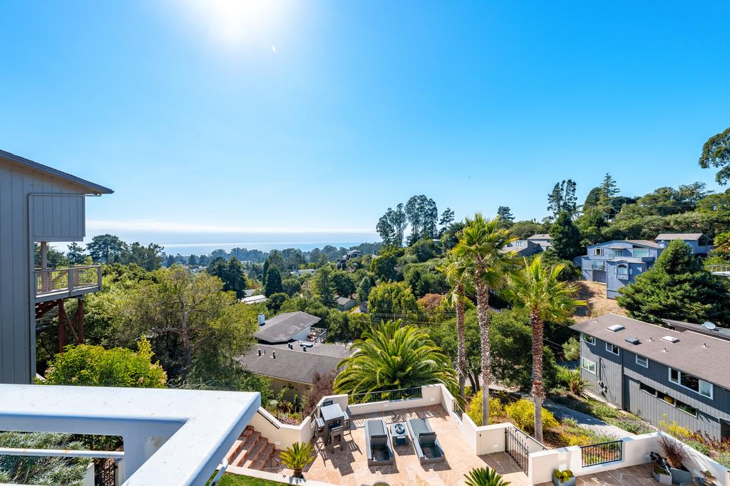 702 Vista Del Mar DR