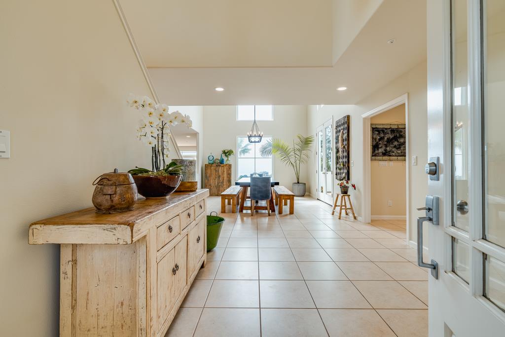 702 Vista Del Mar DR