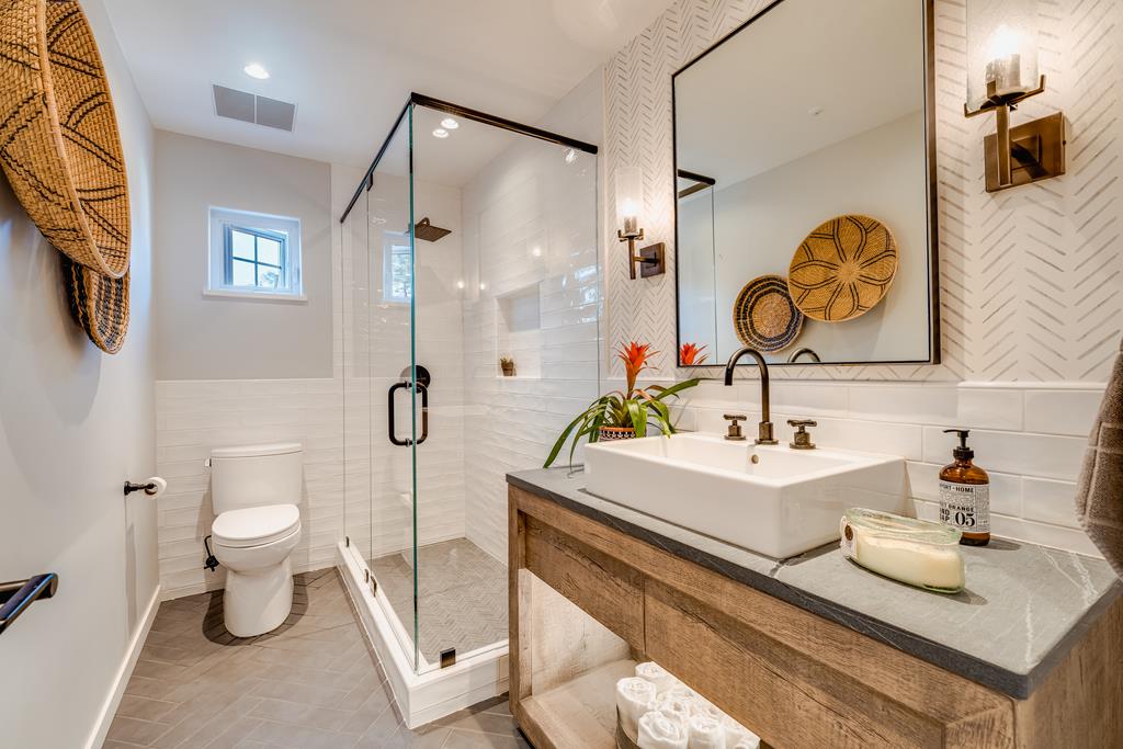 702 Vista Del Mar DR