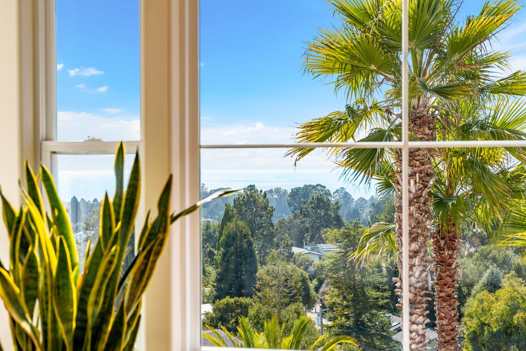 702 Vista Del Mar DR