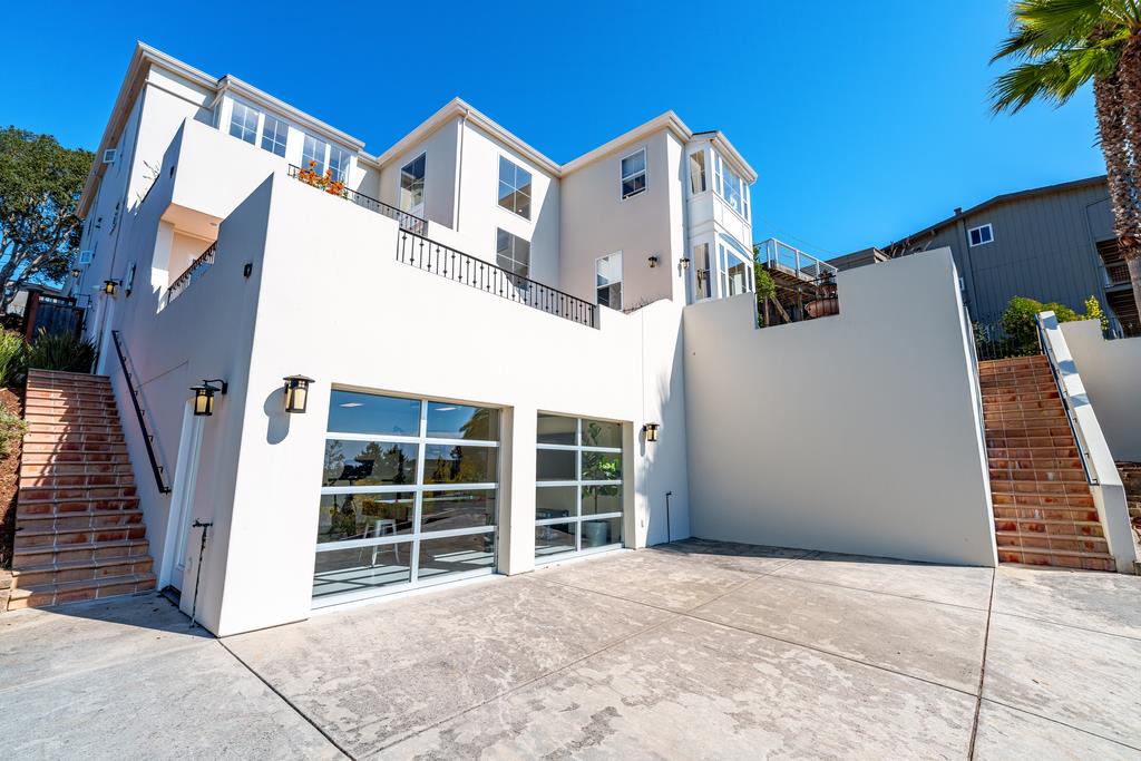 702 Vista Del Mar DR