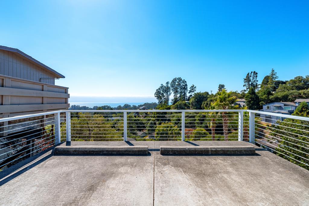 702 Vista Del Mar DR