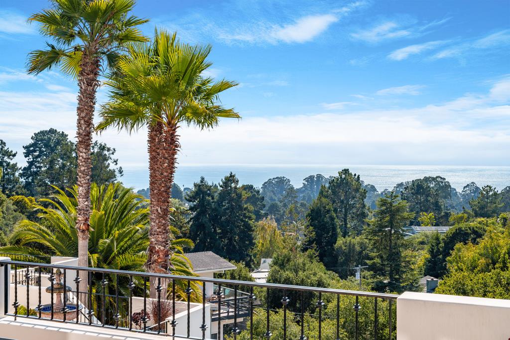 702 Vista Del Mar DR