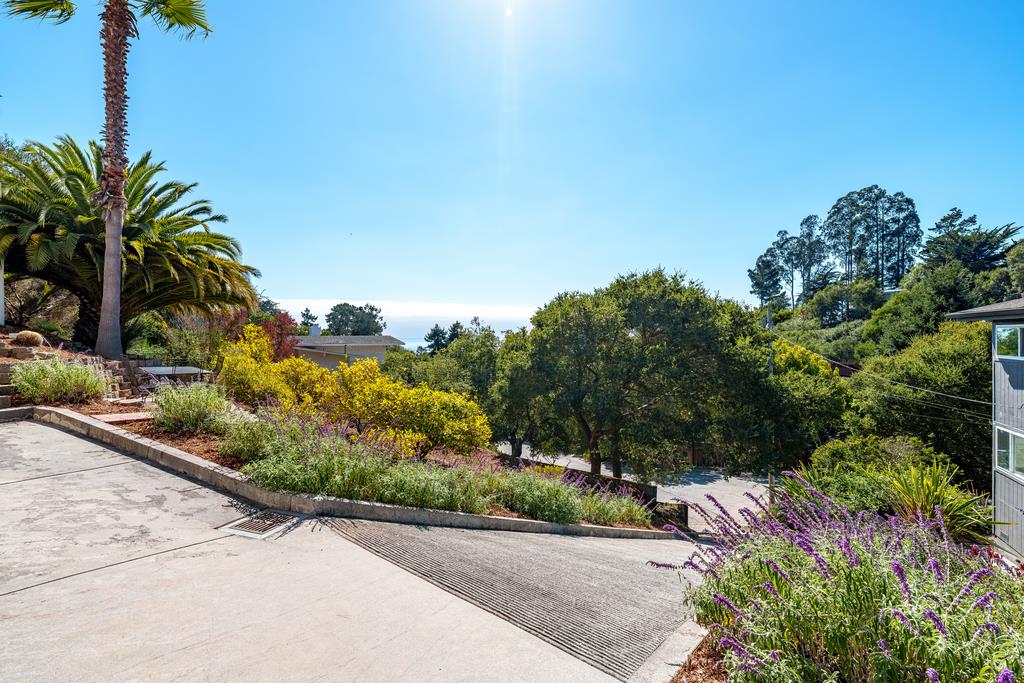 702 Vista Del Mar DR