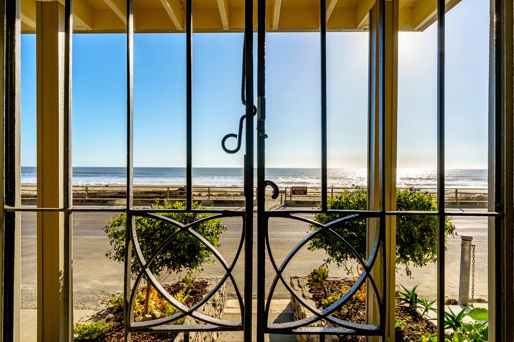 367 Beach DR