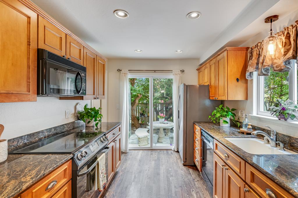 109 Vineyard CT