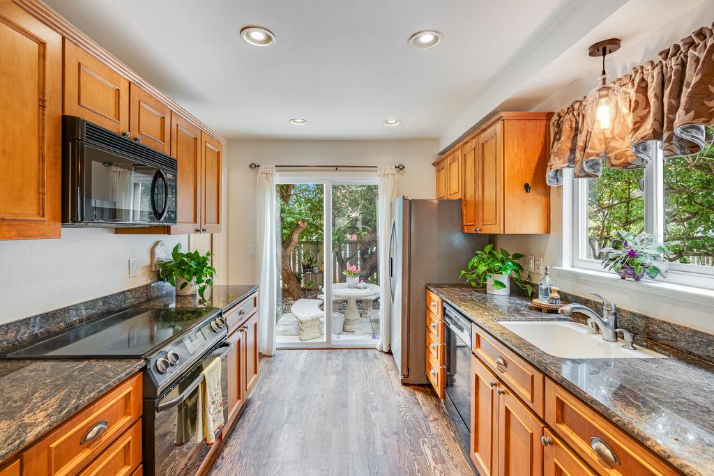 109 Vineyard CT