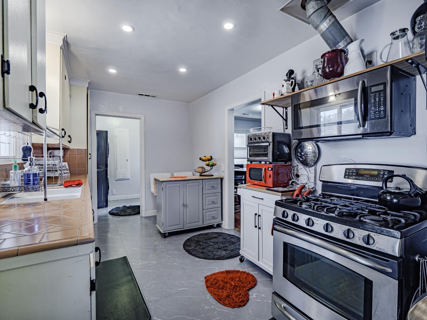 117 Fairmount AVE