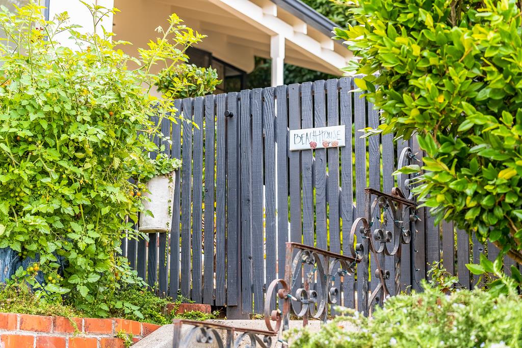 221 Highland DR