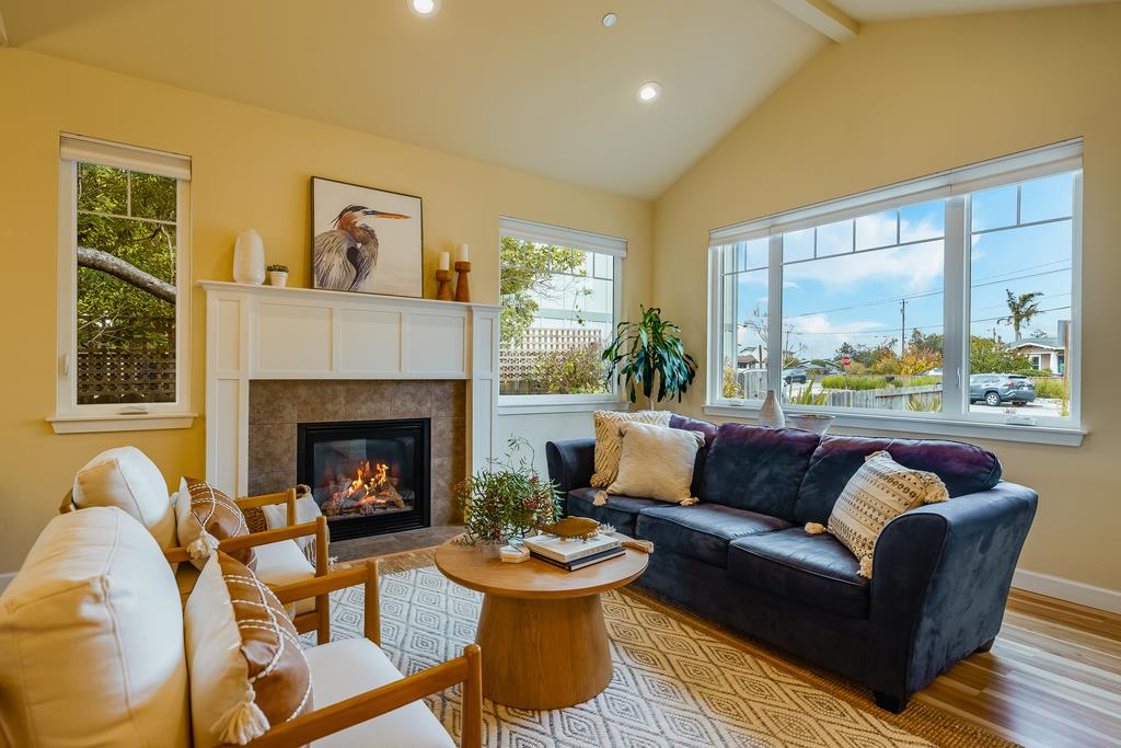 2216 Paul Minnie AVE