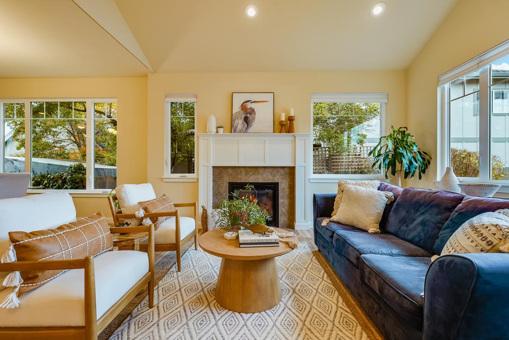 2216 Paul Minnie AVE