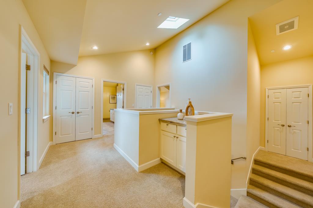 2216 Paul Minnie AVE