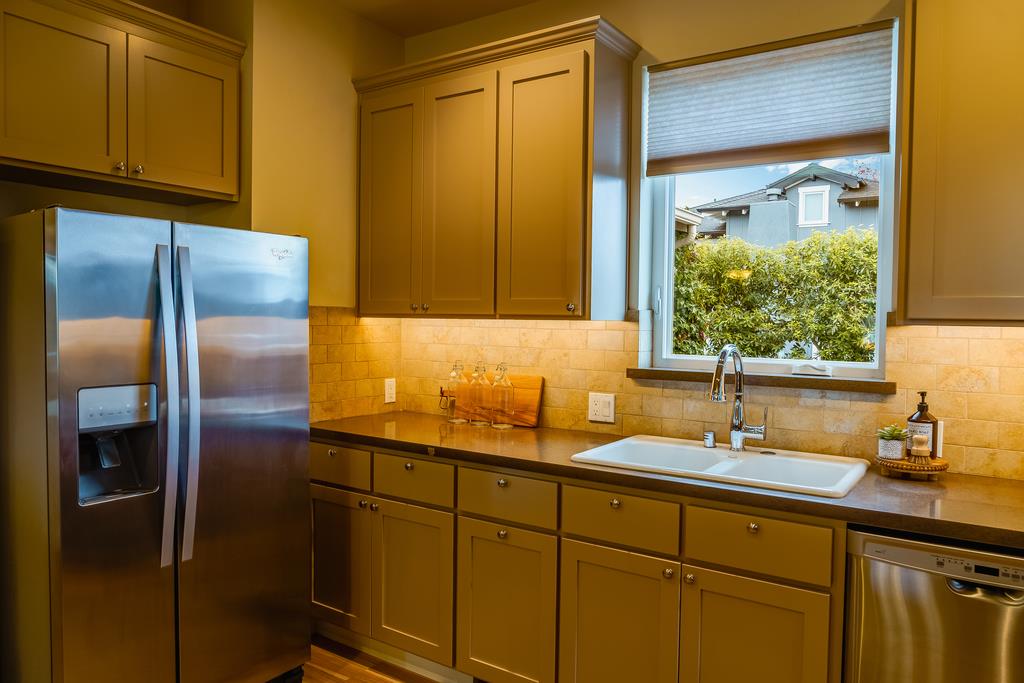 2216 Paul Minnie AVE