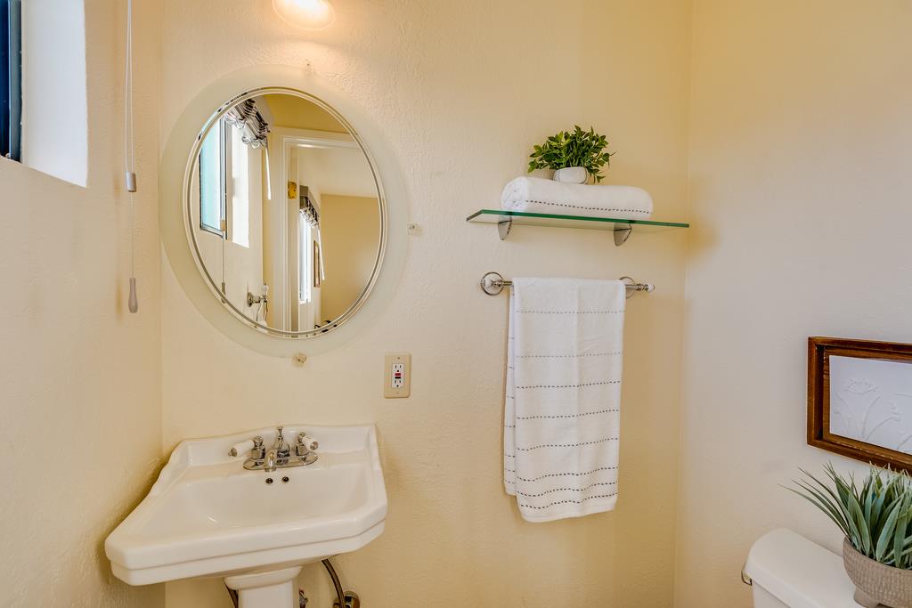 8 Mizpah CT